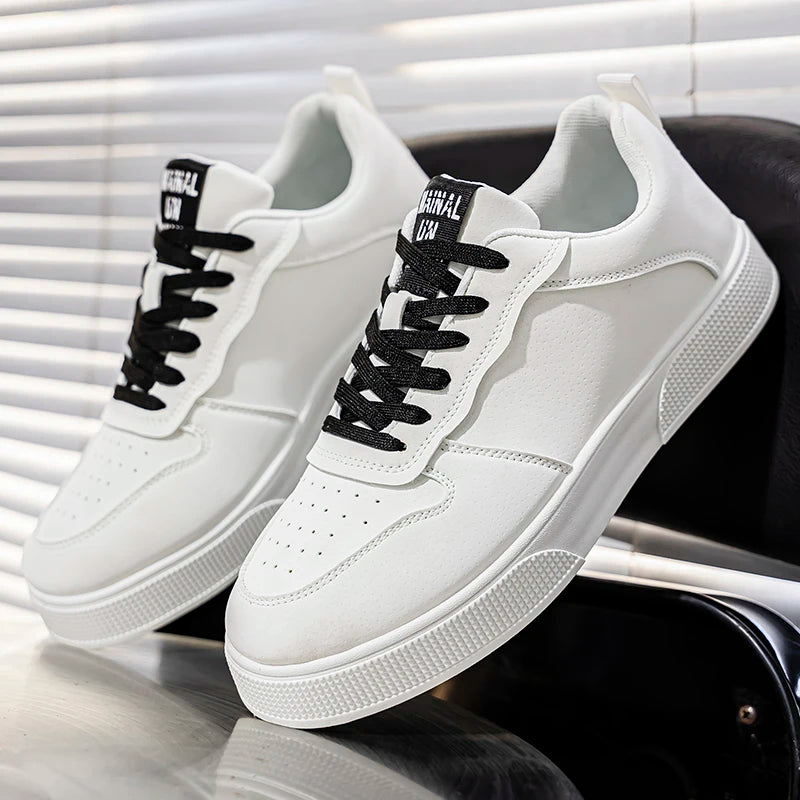 1 pair Sports Casual Skateboarding Shoes Comfortable and Fashionable,